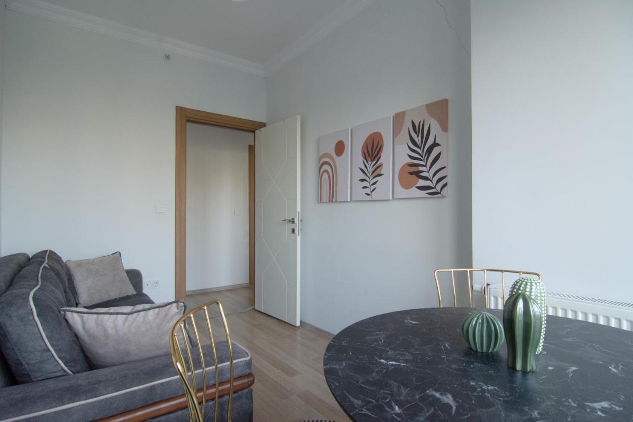 Daire Charming 3bdr In The Heart Of Halkal Merkez İstanbul